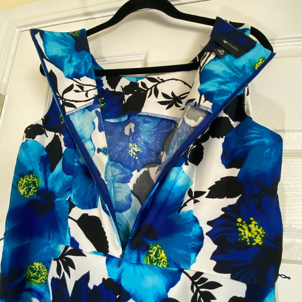 Sleeveless AB Studio Blue Floral Dress - Picture 10 of 16